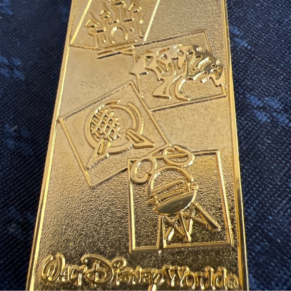 MICKEY WALT DISNEY WORLD SOUVENIR KEYCHAIN/KEYRING - Jonathan Name - Picture 8 of 9